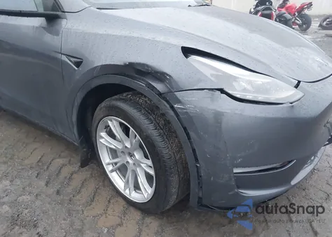 2023 Tesla Model Y Awd/Long Range Dual Motor All-Wheel Drive from USA, damaged, VIN 7SAYGDEE7PF977452
